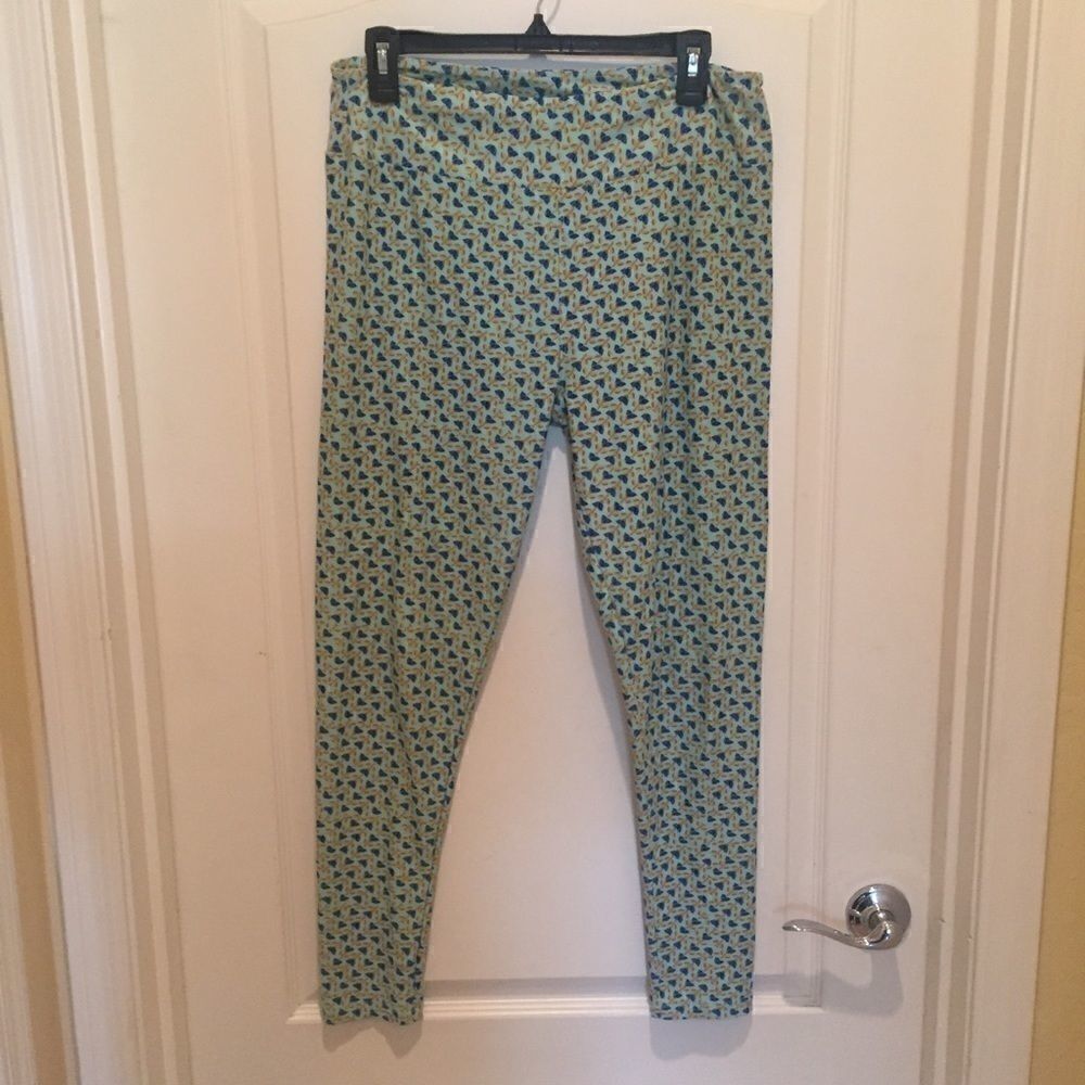 LuLaRoe Tall & Curvy Leggings
